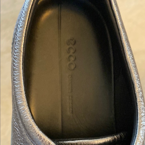 Ecco Black and Silver Sneakers Sleek Metallic Design - Picture 11 of 15